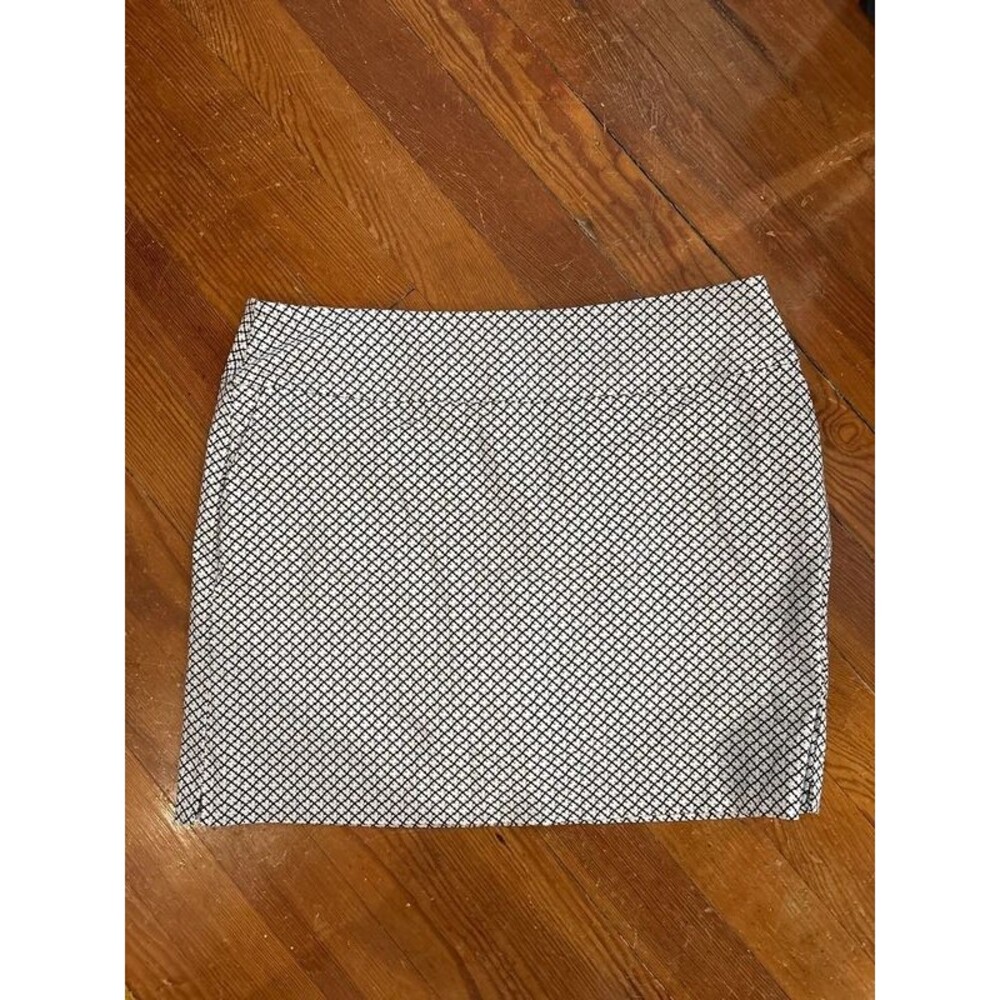 Black and White Skort